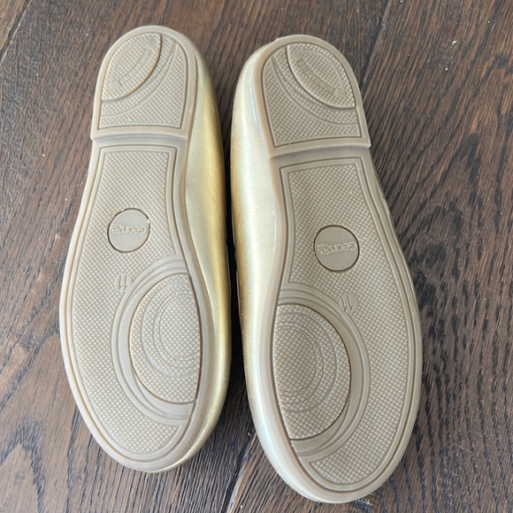 Gold kids shoes - Picture 2 of 2